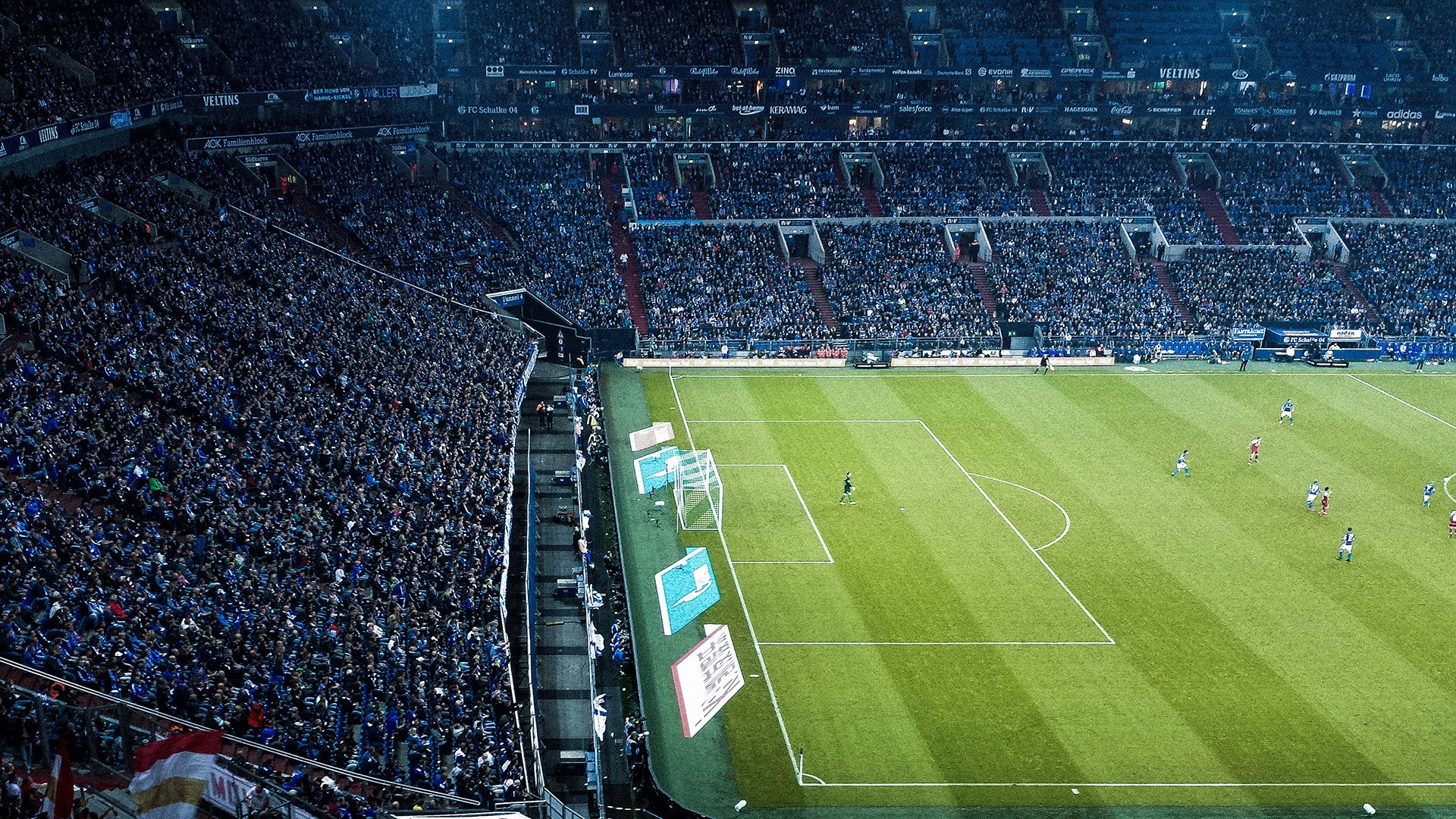 《英雄联盟》预选世界火爆开启,谁能登顶荣耀巅峰?