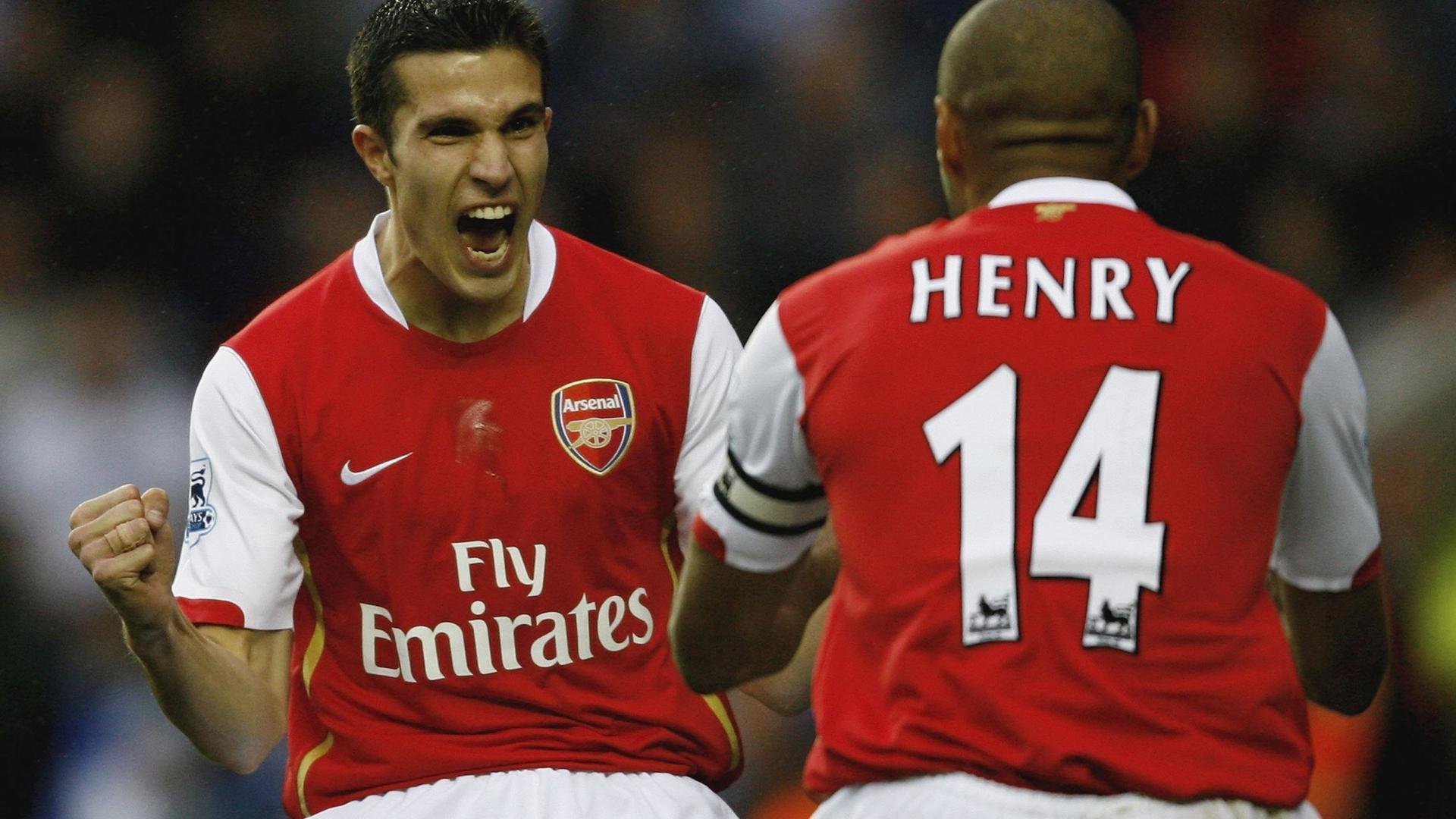 开云电竞平台-纽卡斯尔队员跑动积极提升覆盖范围，纽卡斯尔联队传奇球星