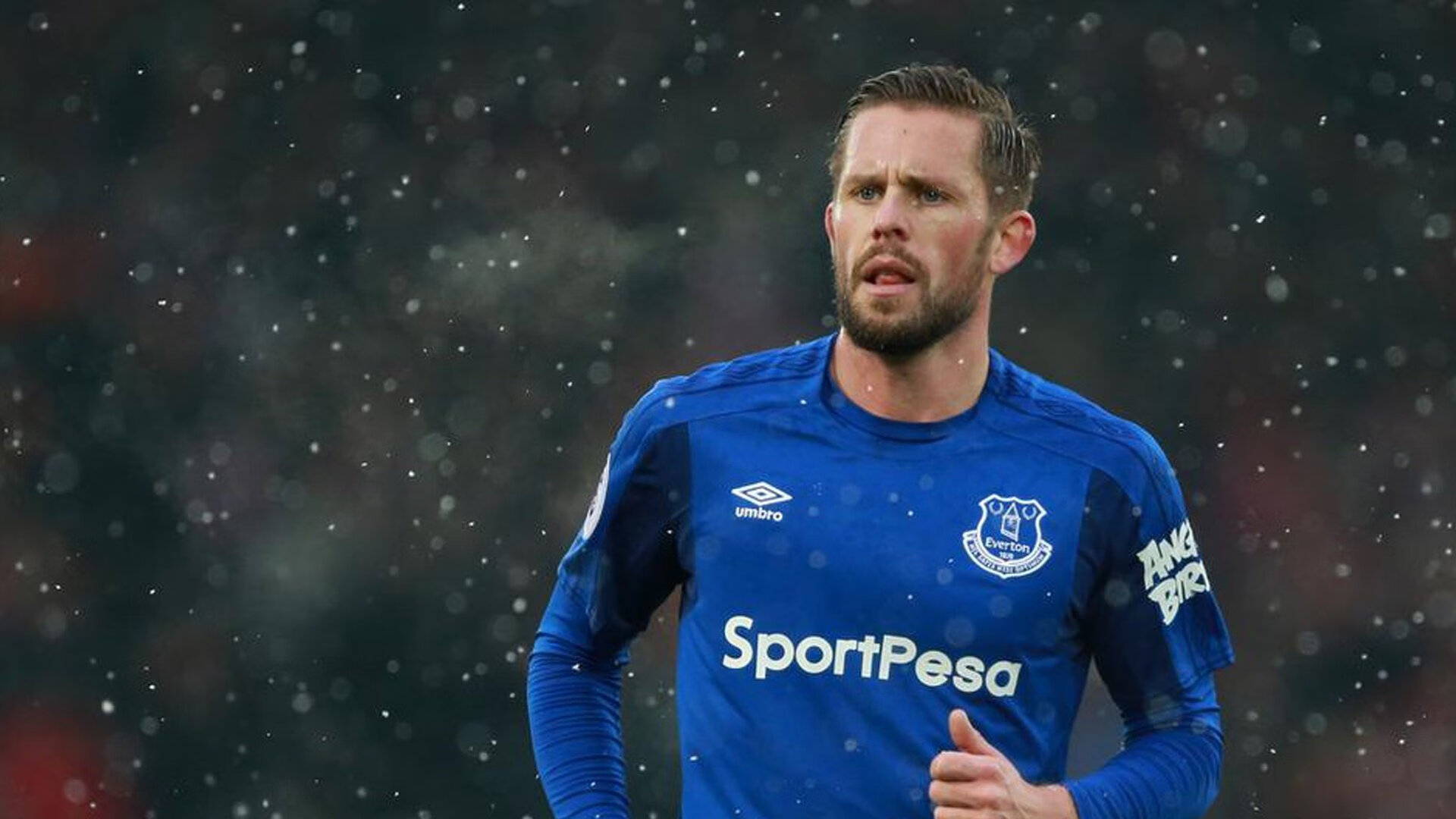 雷恩小组配合流畅破坏对方防守体系,雷恩阵型